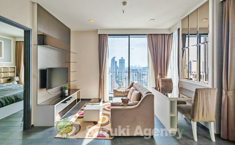 Edge Sukhumvit 23