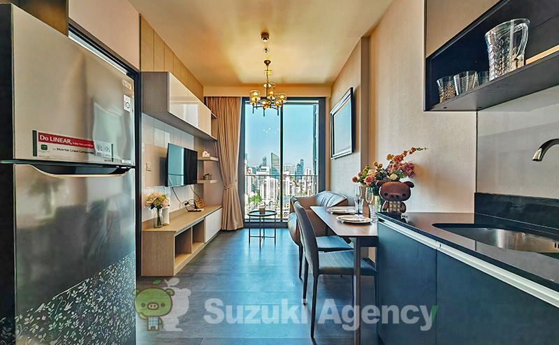 Edge Sukhumvit 23