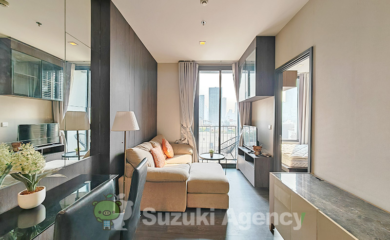 Edge Sukhumvit 23