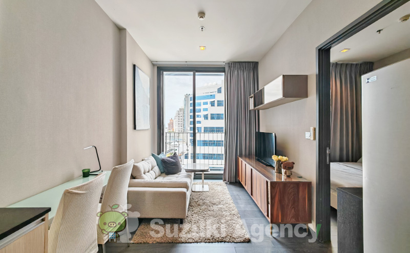 Edge Sukhumvit 23