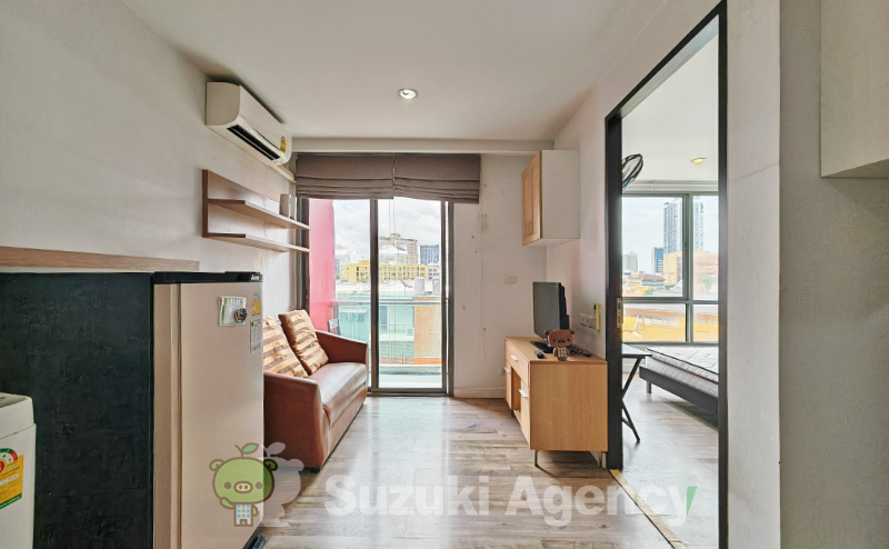 CLICK CONDO Modern Sukhumvit 65