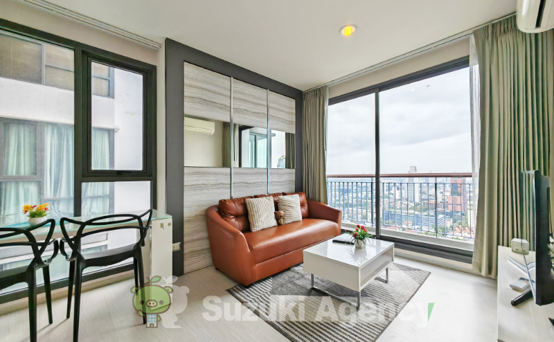 Rhythm Sukhumvit 42